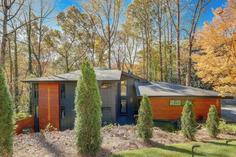 Mid-century Modern Luxe Retreat w/ Hot Tub & Decks