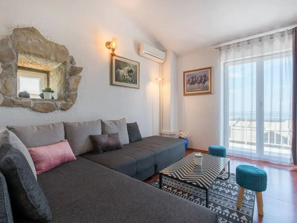 Holiday Home in Podstrana near Beach