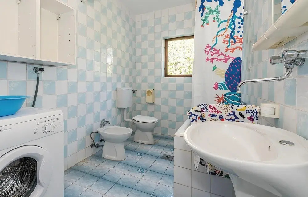 Four-Bedroom Holiday Home In Zaboric