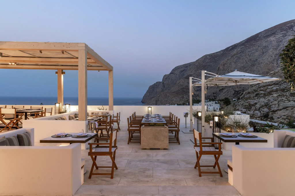 Sandblu Santorini, LXR Hotels & Resorts