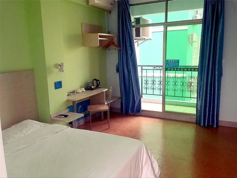 Sanya Woju Inn