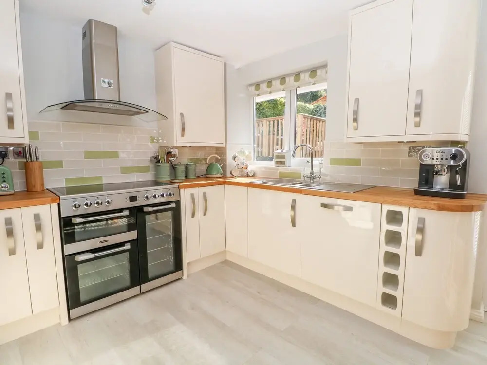4 Bryn Seiri Road