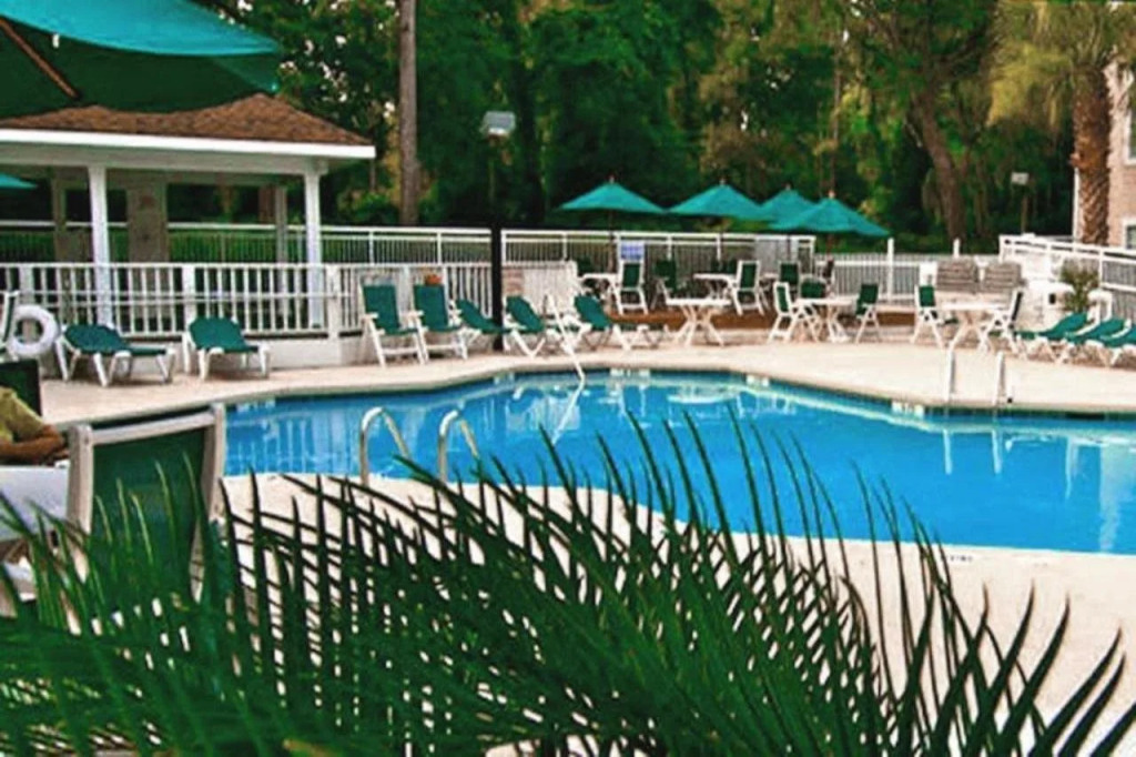 Palmera Inn and Suites