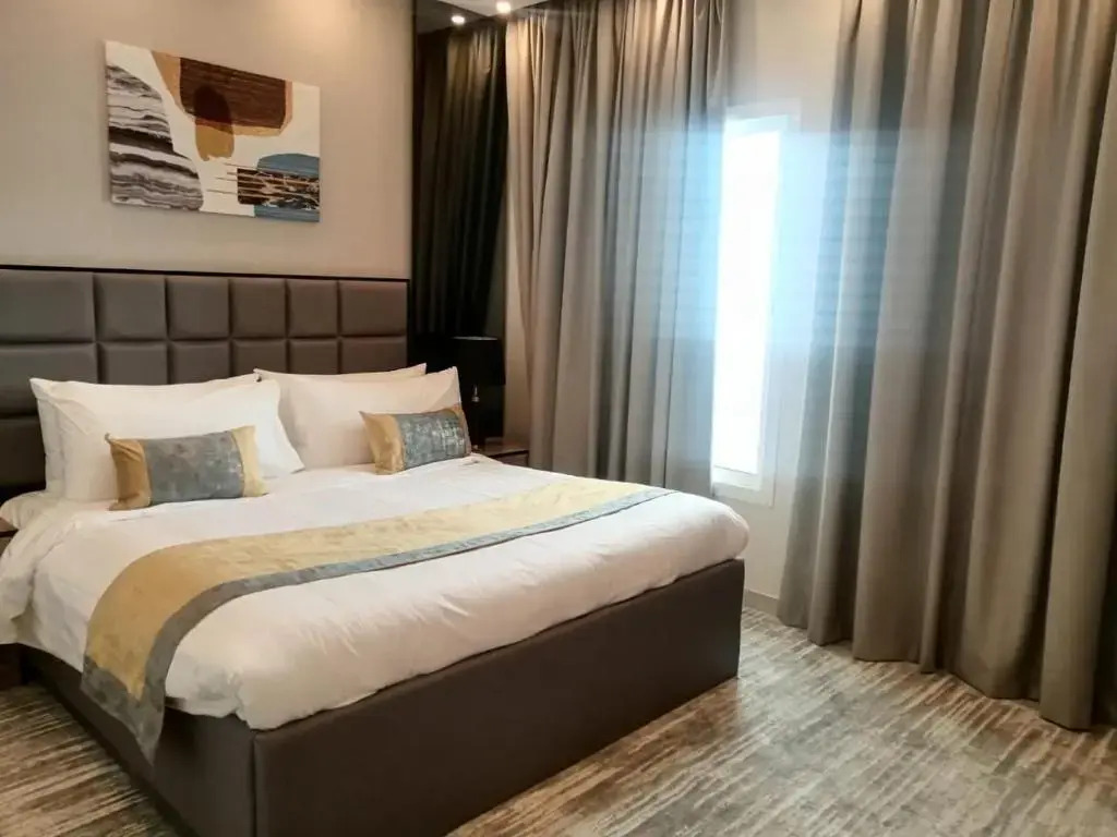 Clowzer Serviced Apartments