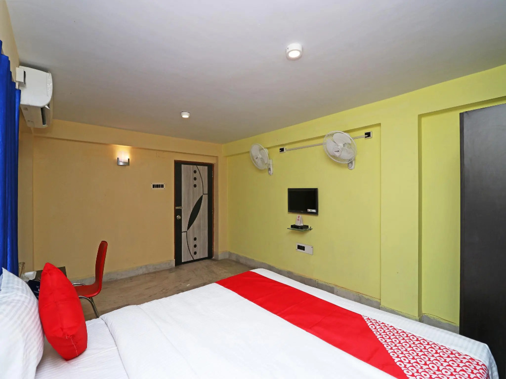 OYO 11530 Maa Tara Guest House