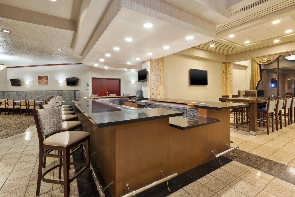 Crowne Plaza Columbus North - Worthington by IHG