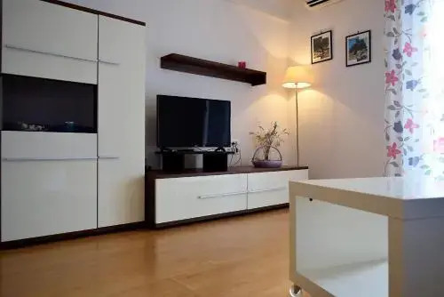 Sunnyy Beacch Apartments