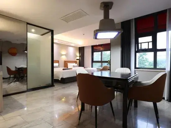 Beauty Ripples Luxury Hotel (Lugu Technology Park Jiantang Subway Station)