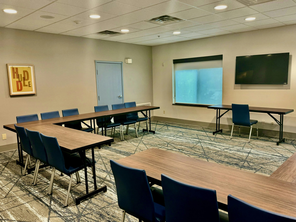 Holiday Inn Express & Suites Dewitt - Syracuse by IHG