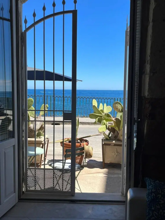 Guest House Ortigia Calarossa