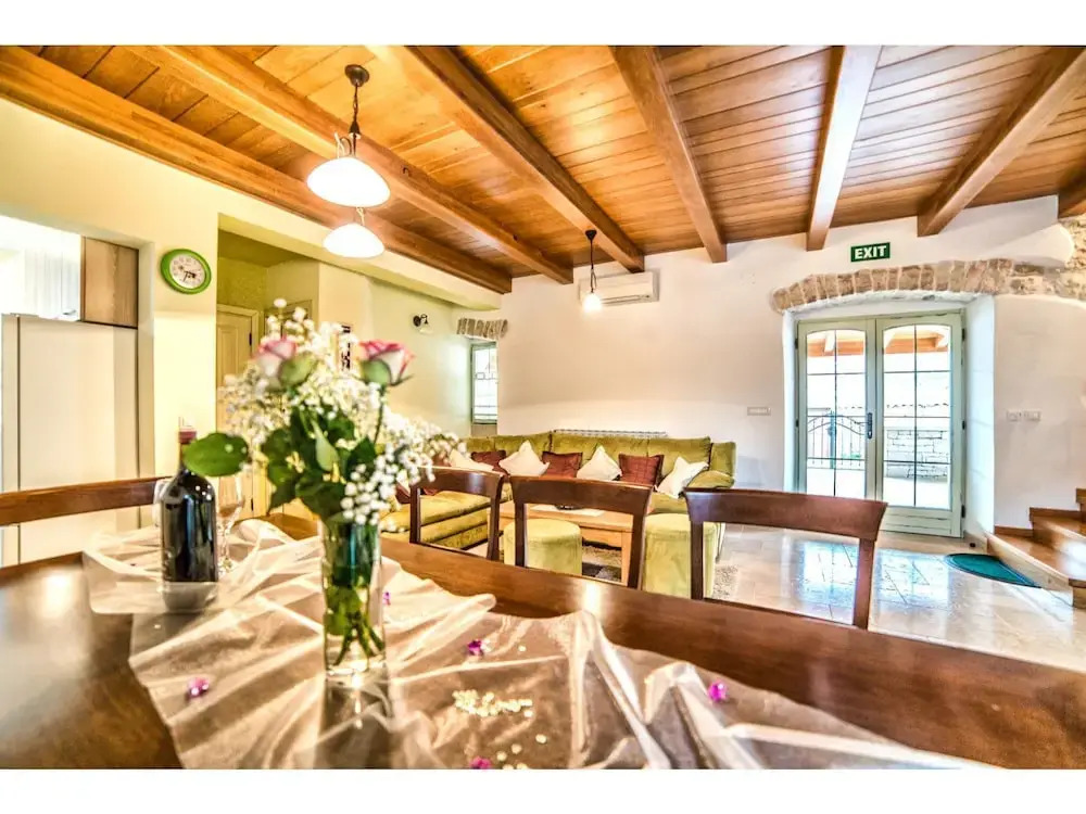 Charming Villa Only 10 Minutes Drive From the sea