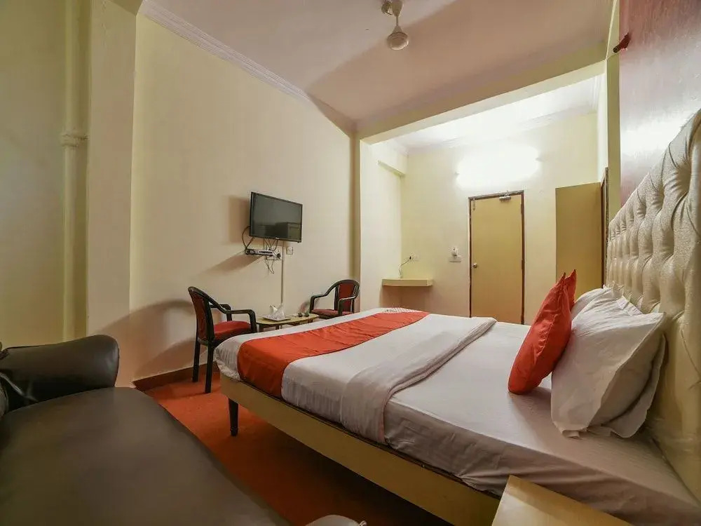 OYO 10599 Hotel R Inn Residency