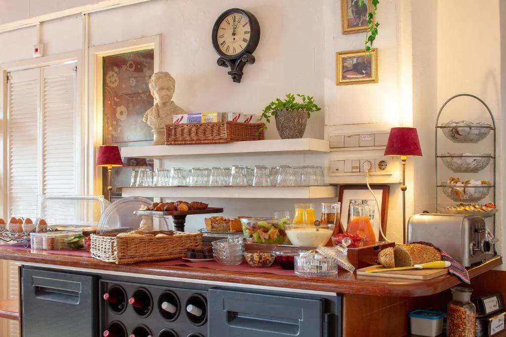 Amsterdam House Hotel