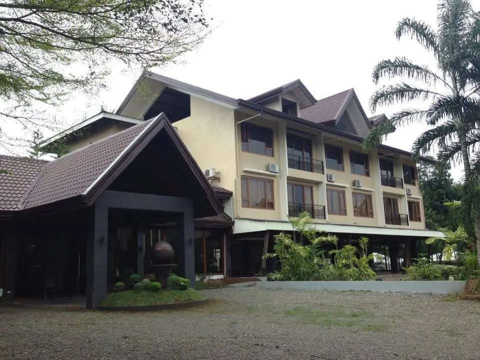 Loizas Suites