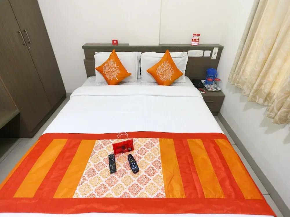 OYO 3547 Raj Guru Residency