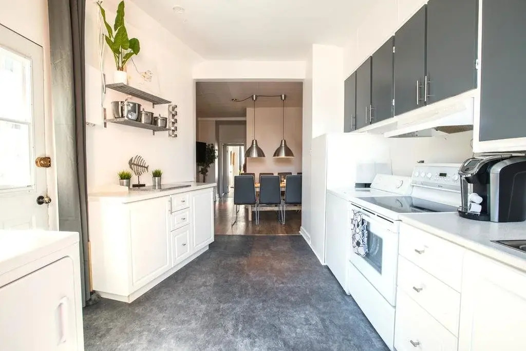 MtlVacationRentals - MTL ZOO