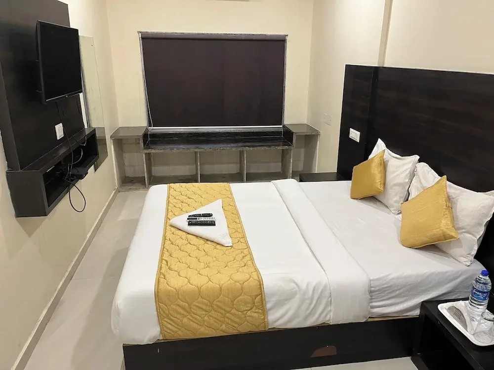 Hotel Wind Flower Regency - Near Kokilaben Hospital