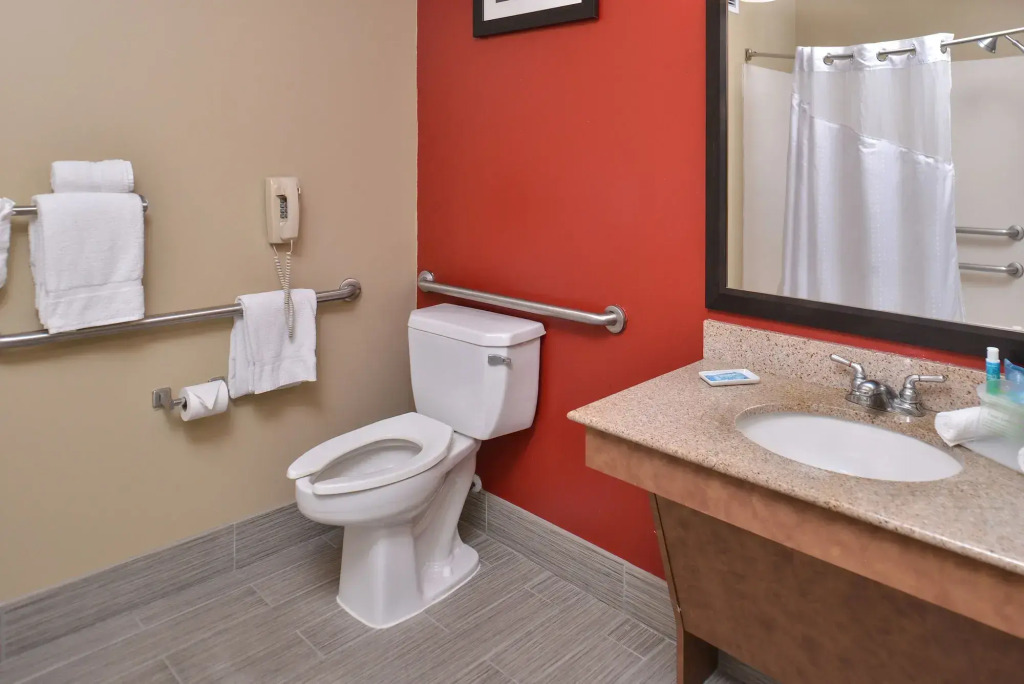 Holiday Inn Express & Suites Austin SW - Sunset Valley by IHG