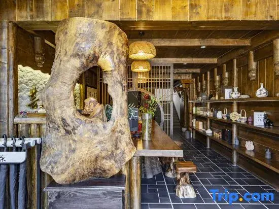 Yunshang Shanshui Hotel (Emeishan Scenic Area Zero-Kilometer Branch)