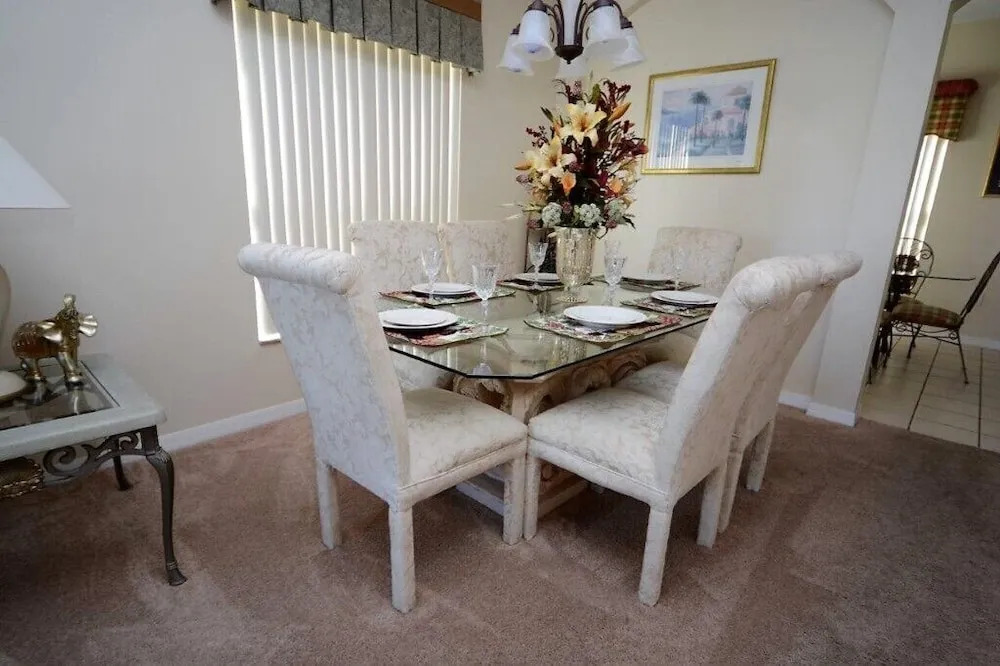 86340 2-story Pristine 4-bed Pool Home W/hot Tub & Balcony