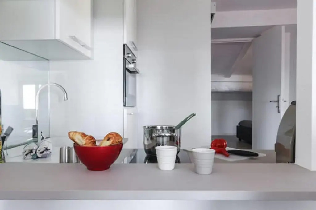 Gilly 4 - EXCEPTIONAL 2BEDS, SEA VIEW, MODERN,A/C, OLD TOWN