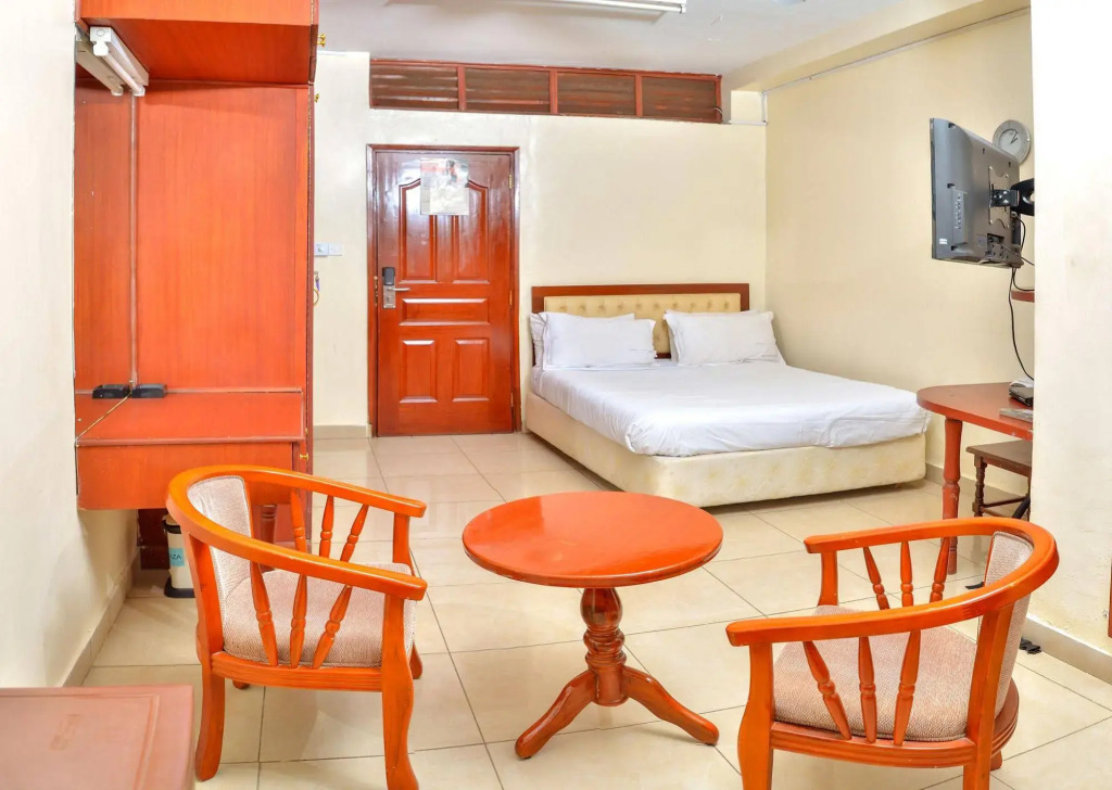 Diamond Plaza Apartments