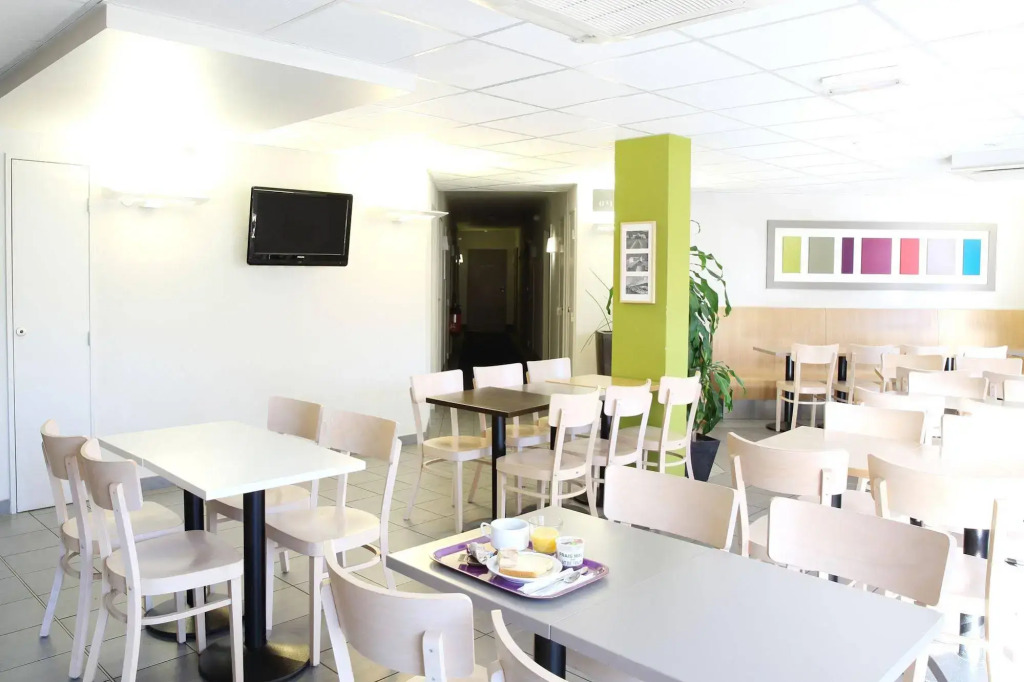 B&B HOTEL Aix-en-Provence Le Tholonet