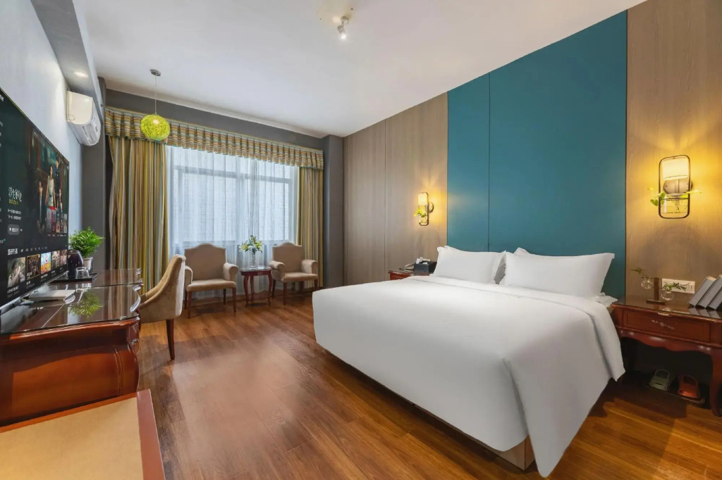 Bafang Hotel Chain (Zhanjiang Suixi Quanfeng Plaza)