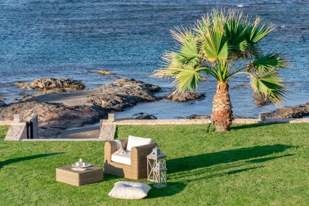 Hersonissos Beach Villa - Your Seafront Retreat by etouri