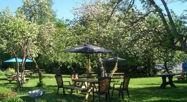 Llanerch Inn