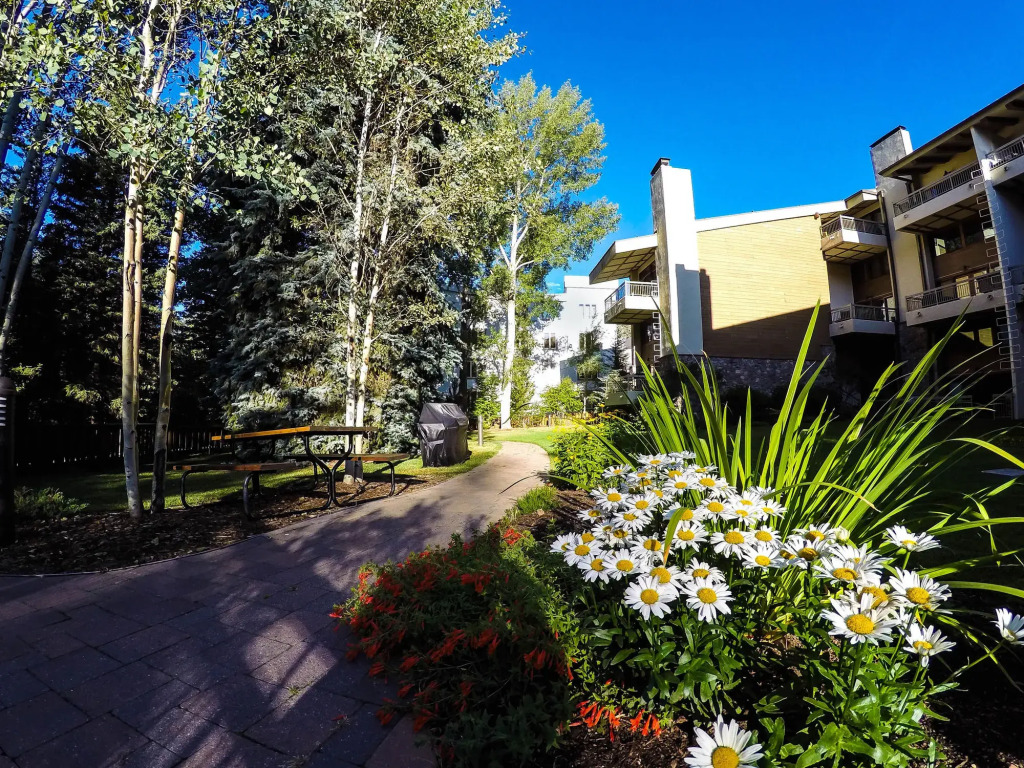 Lodge at Lionshead