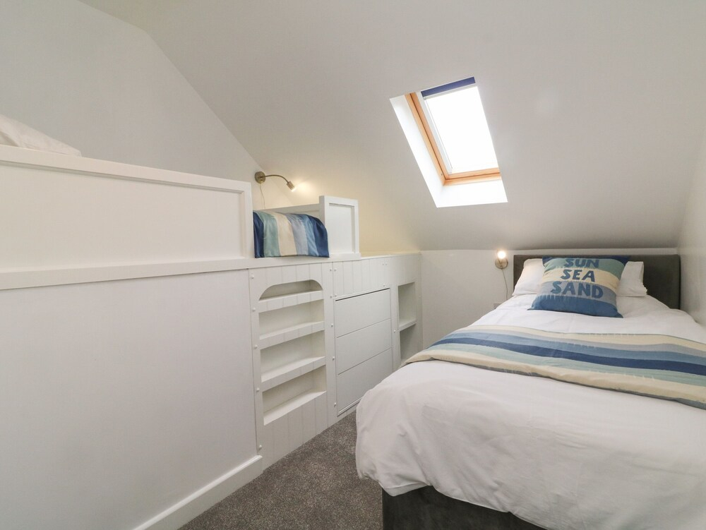 Honeysuckle Cottage