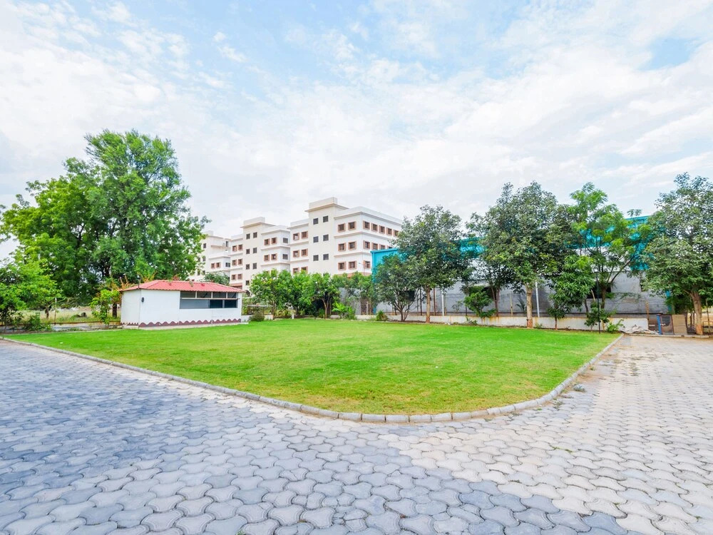 OYO 22349 Hotel Rainbow Inn
