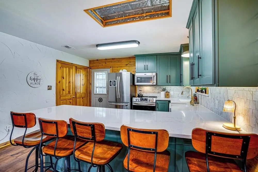Granbury Home w/ Waterfront Deck: 5 Mi to Downtown