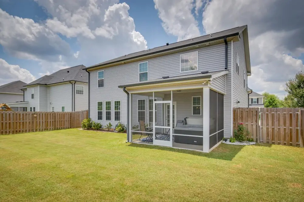 Quaint Grovetown Getaway w/ Private Hot Tub!
