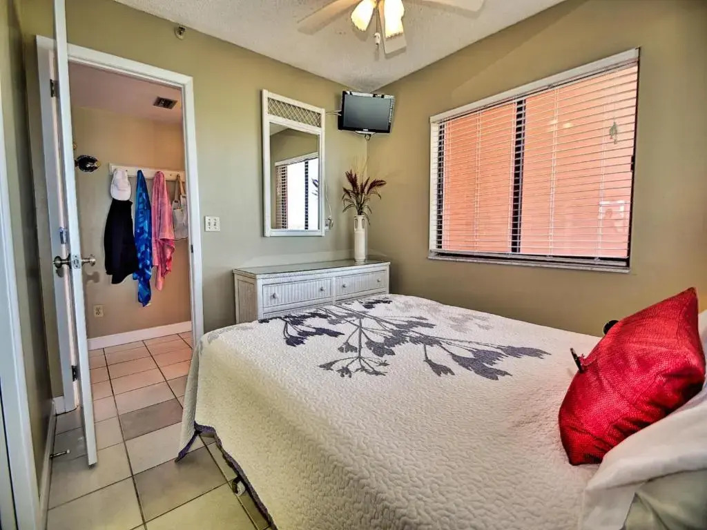 Reef Club 301