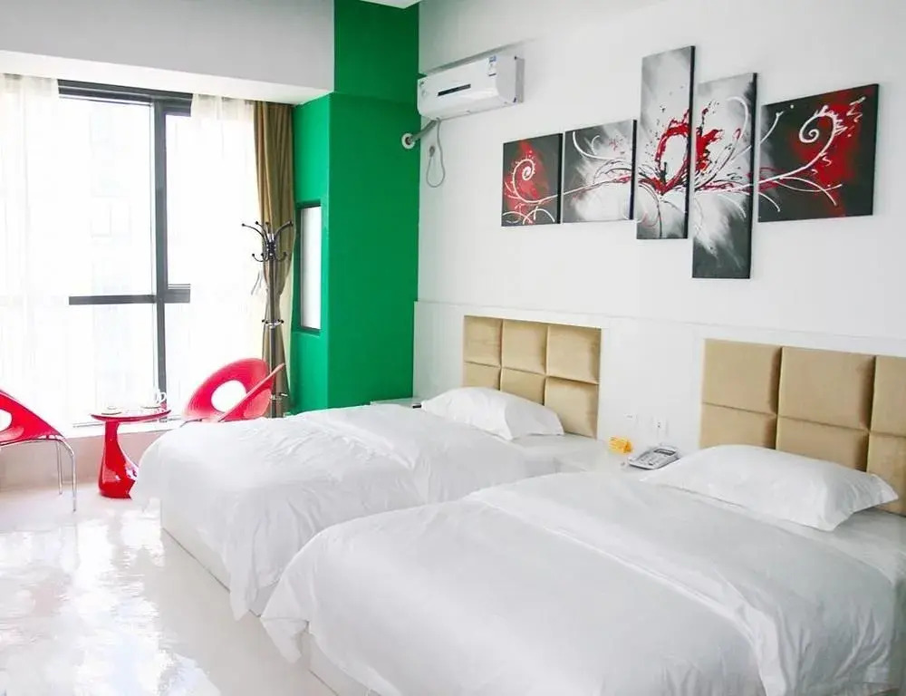 Huaqianshu Date Theme Design Hotel