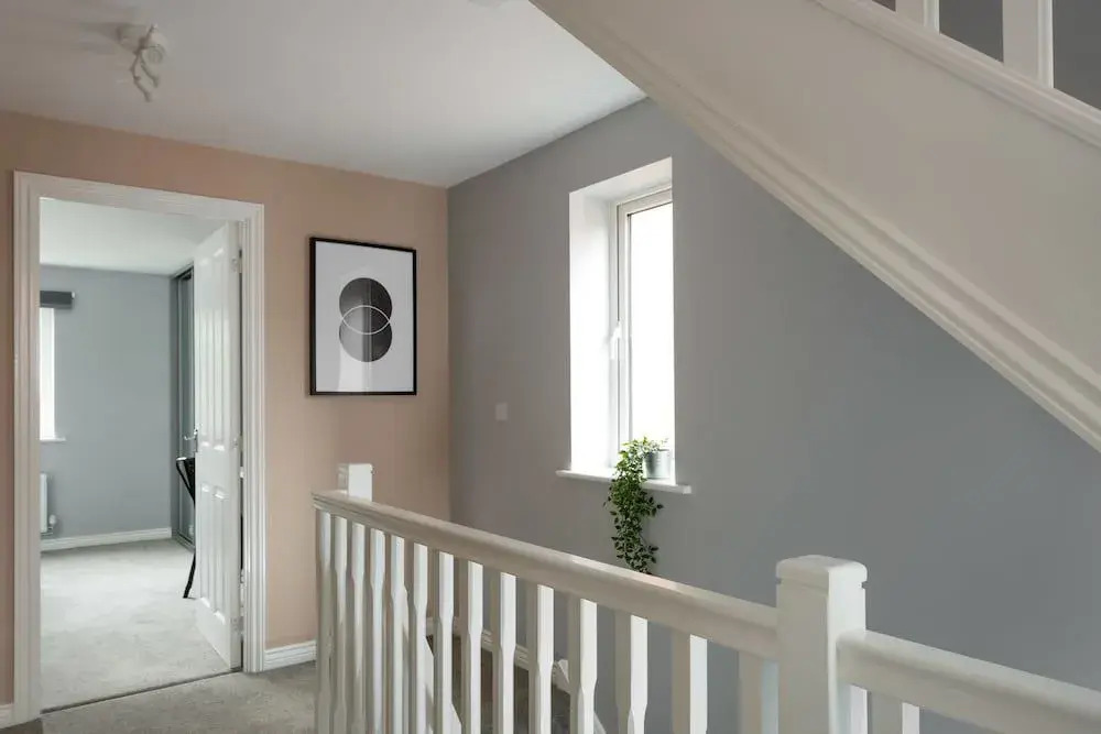 Deco Spacious Townhouse