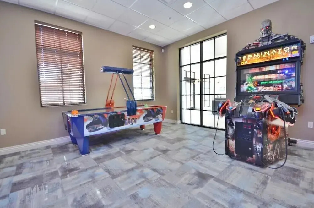 1943nc 8 Bedroom Villa