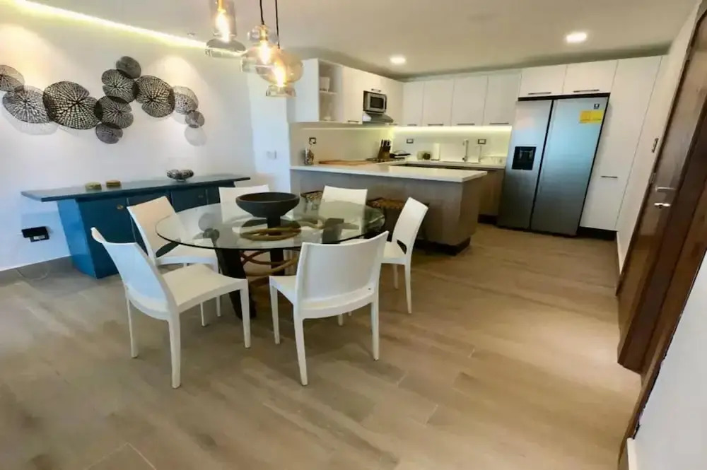 Wonderful 2-br Beach Front Apartment at Emotions