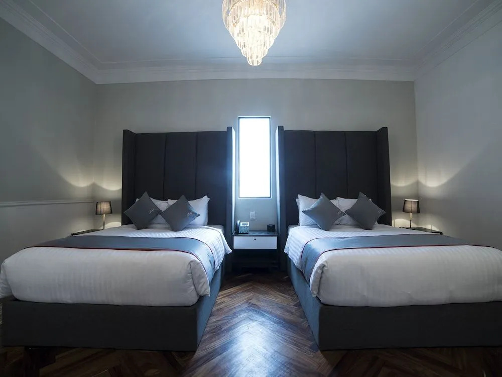 Hotel Business Real 500