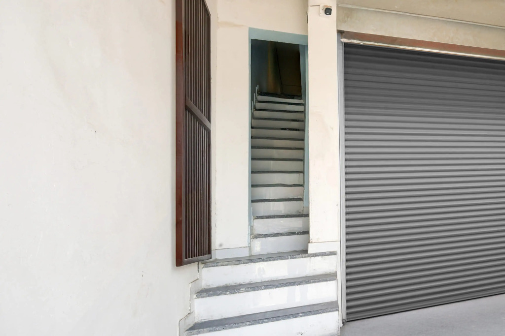 Super Collection O by OYO Nayagaon Vikas Nagar