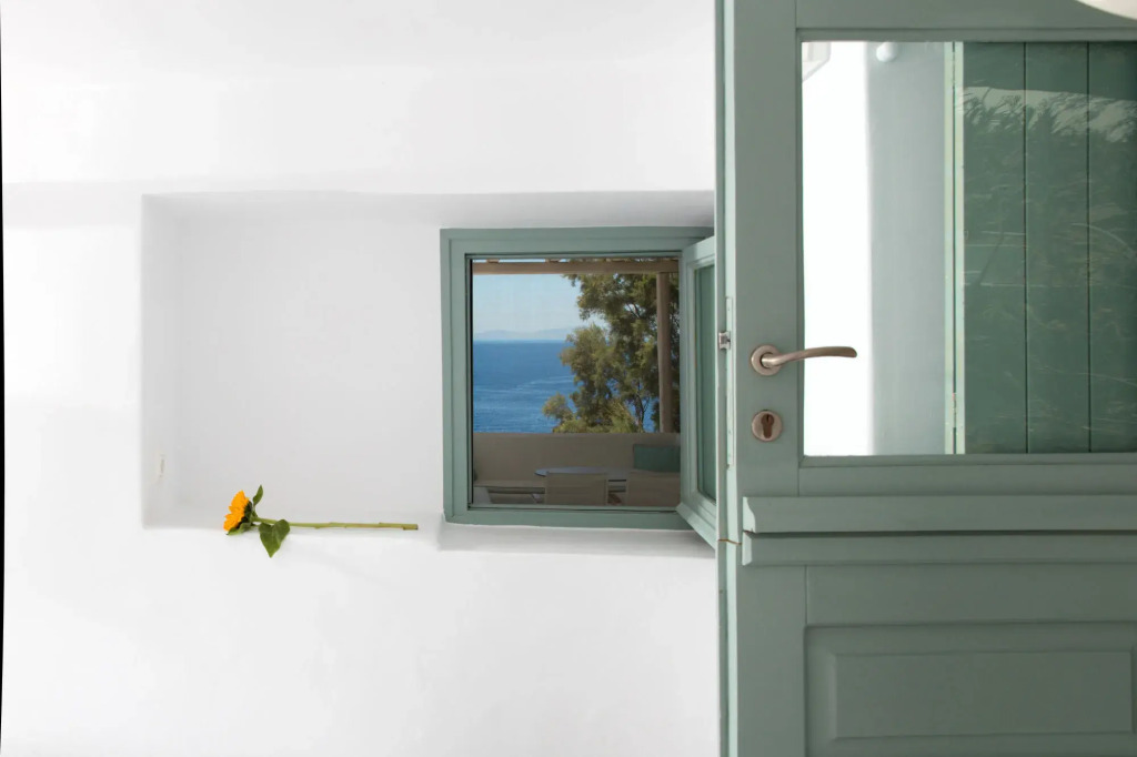 Tagoo Black Mykonos