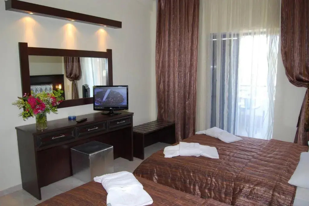 Philoxenia Village Hotel-Studios