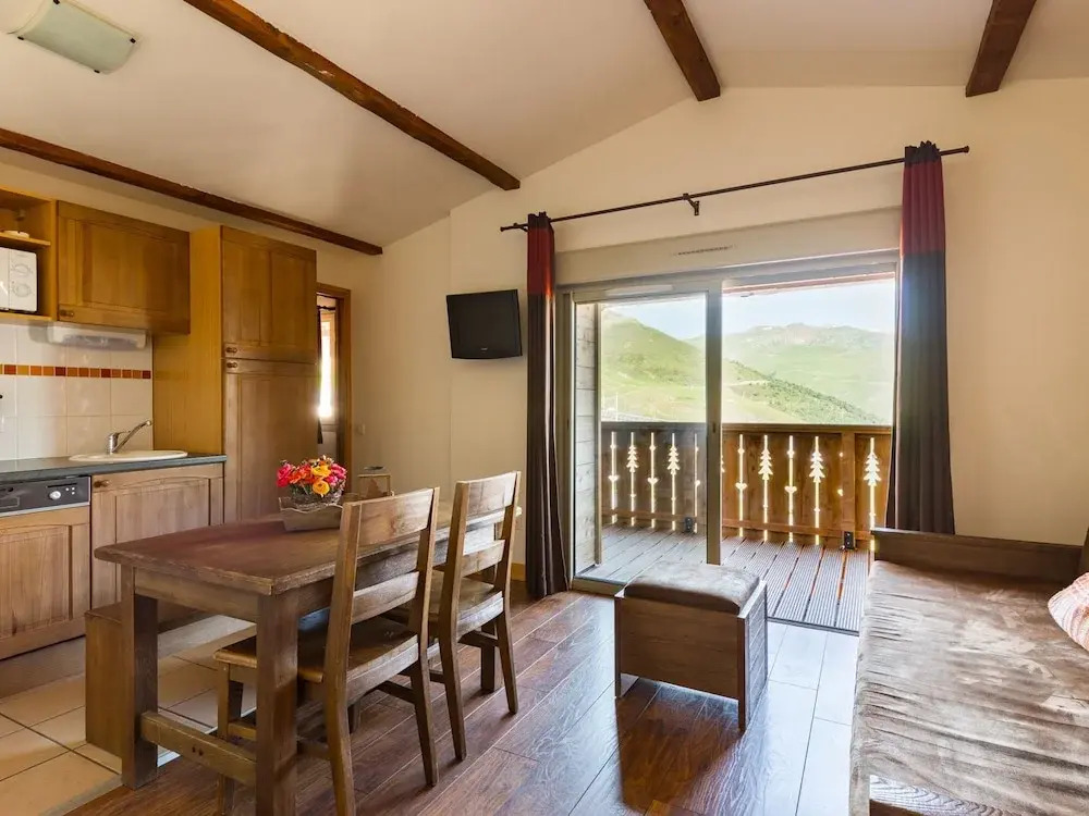 Nice Apartment With Balcony Just 500 m. From the ski Lift