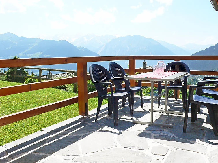 Chalet La Pive by Interhome