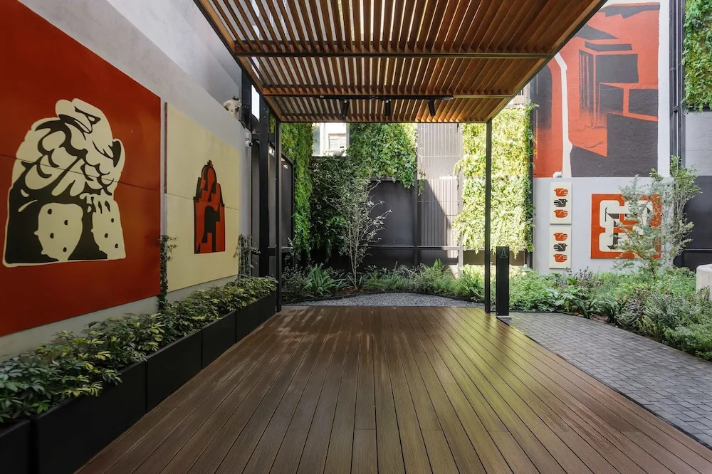 w Nest-style 1BR in Lively Tabacalera
