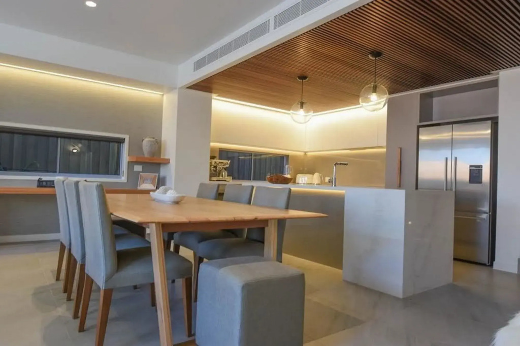 KoKos Beach House 3