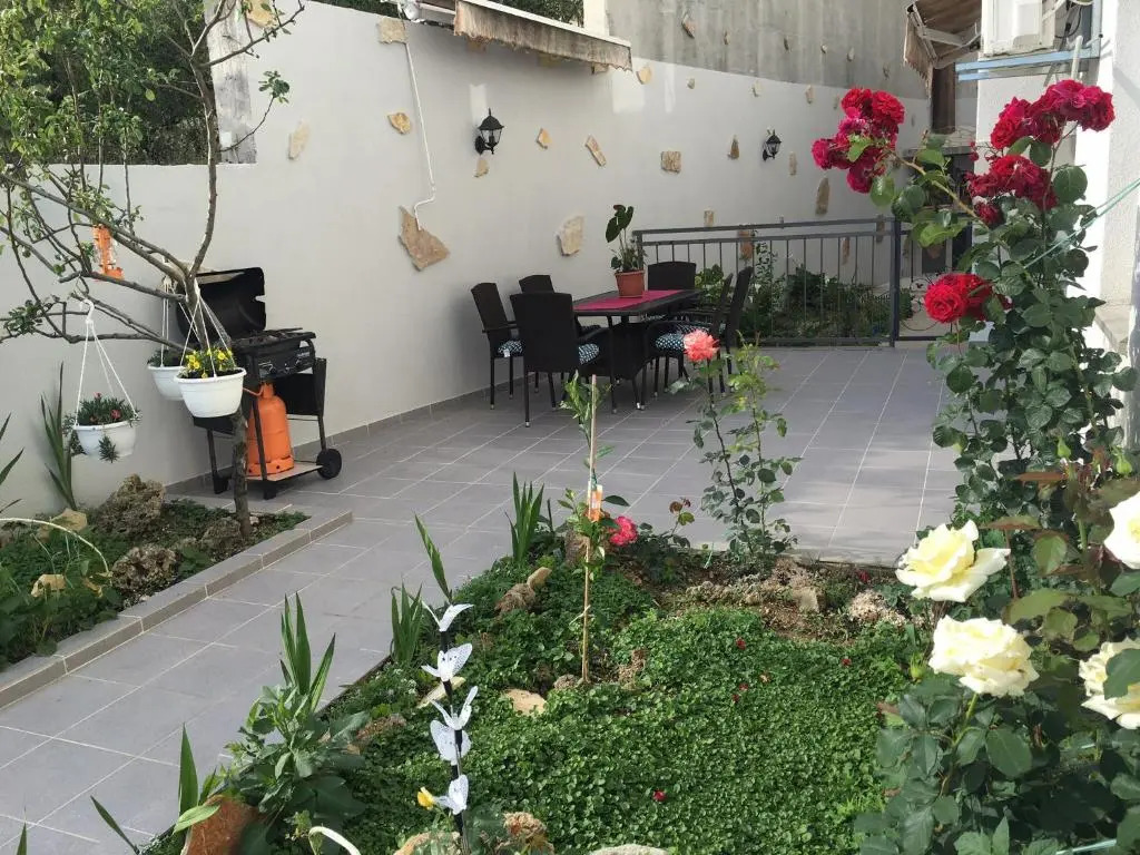 The Big Terrace Apartment