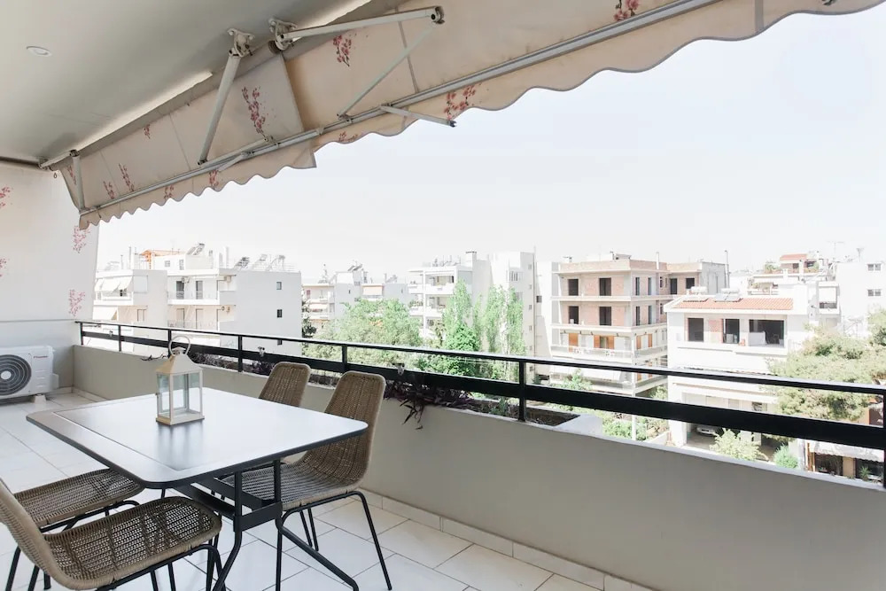 Signature 2BR Apartment in Marousi